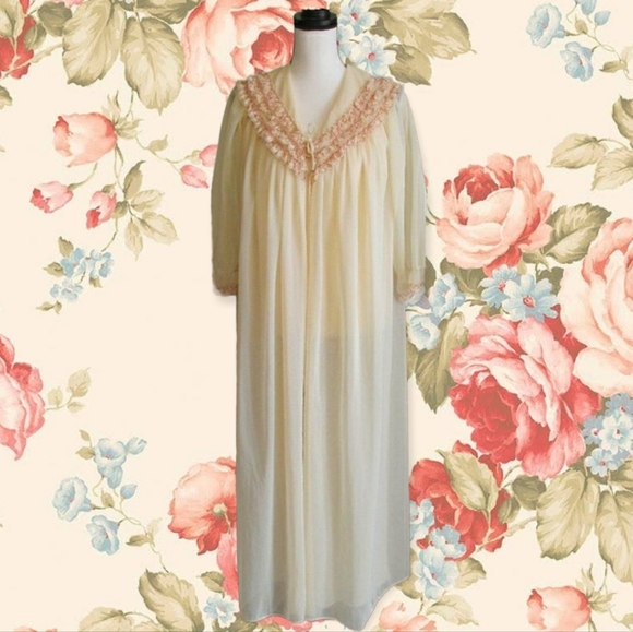 Vintage Sheer Romantic Night Gown And Robe - Picture 1 of 7